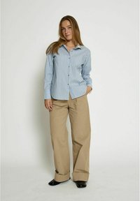 PEPPERCORN KASSIE  - Hemdbluse - s whitecap str.