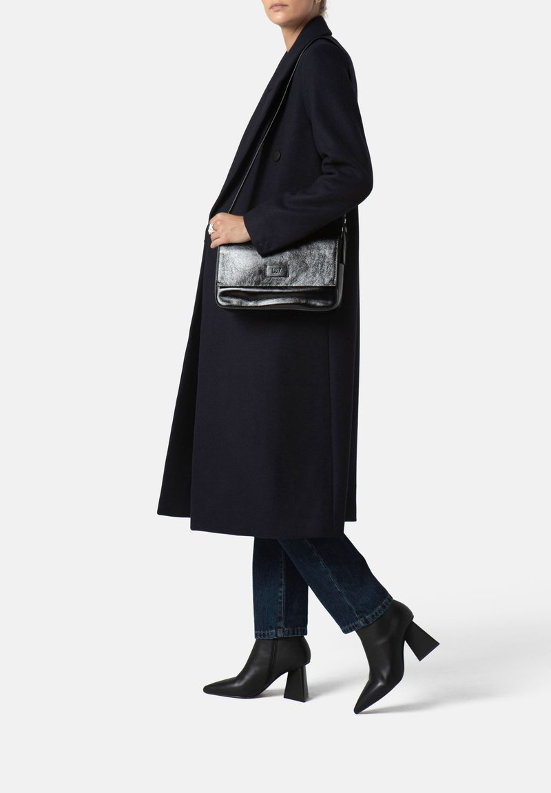 l37-eclipse-axelremsv-ska-black-svart-zalando-se