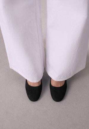 Next, High Heel Pumps - new black faux suede