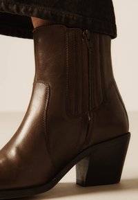 Bronx NEW CLINT - Μποτάκι καουμπόι/μηχανόβιου - coffee bean