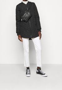 ONLY Tall Kort kappa / rock - black