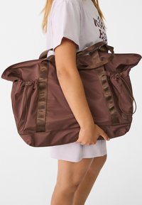 Stradivarius Veľká kabelka - dark brown