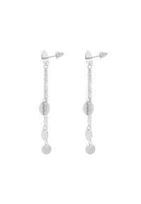 Zilveren hangoorbellen met ovale en ronde schijven, verbonden door kettingen. Elk stuk heeft een gepolijste afwerking, wat een elegante beweging creëert.