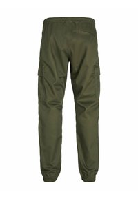 Pantalones cargo verde oliva hechos de una tela duradera, que cuentan con una cinturilla elástica, puños elásticos y bolsillos laterales para almacenamiento.