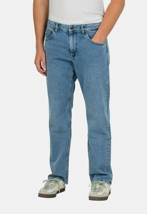 LOWFLY - Vaqueros boyfriend - classic mid blue