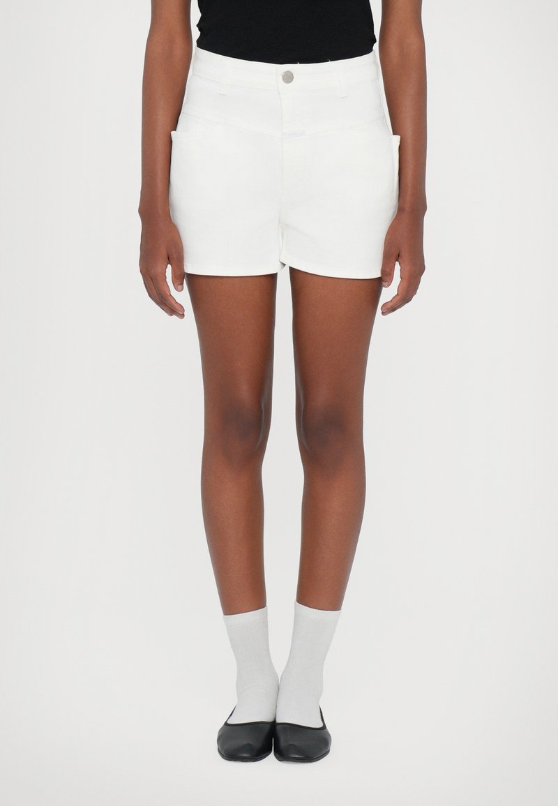 CLOSED JOCY  - Shorts di jeans - white