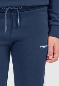 Ballin REGULAR FIT - Trainingsbroek - navy