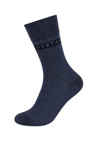 Calzino in cotone blu navy con polsino a costine e una fascia nera con la scritta "MUSTANG" in caratteri solidi, texture liscia e lunghezza standard fino alla caviglia.