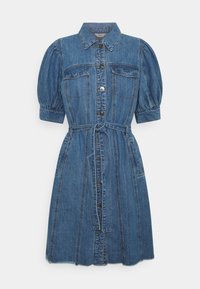 Denim mekko lyhyillä puff-hihnoilla, napitettavalla edessä, kahdella rintataskulla ja kangasnauhavyöllä. Vaaleansininen, jossa pystysaumakuvio.