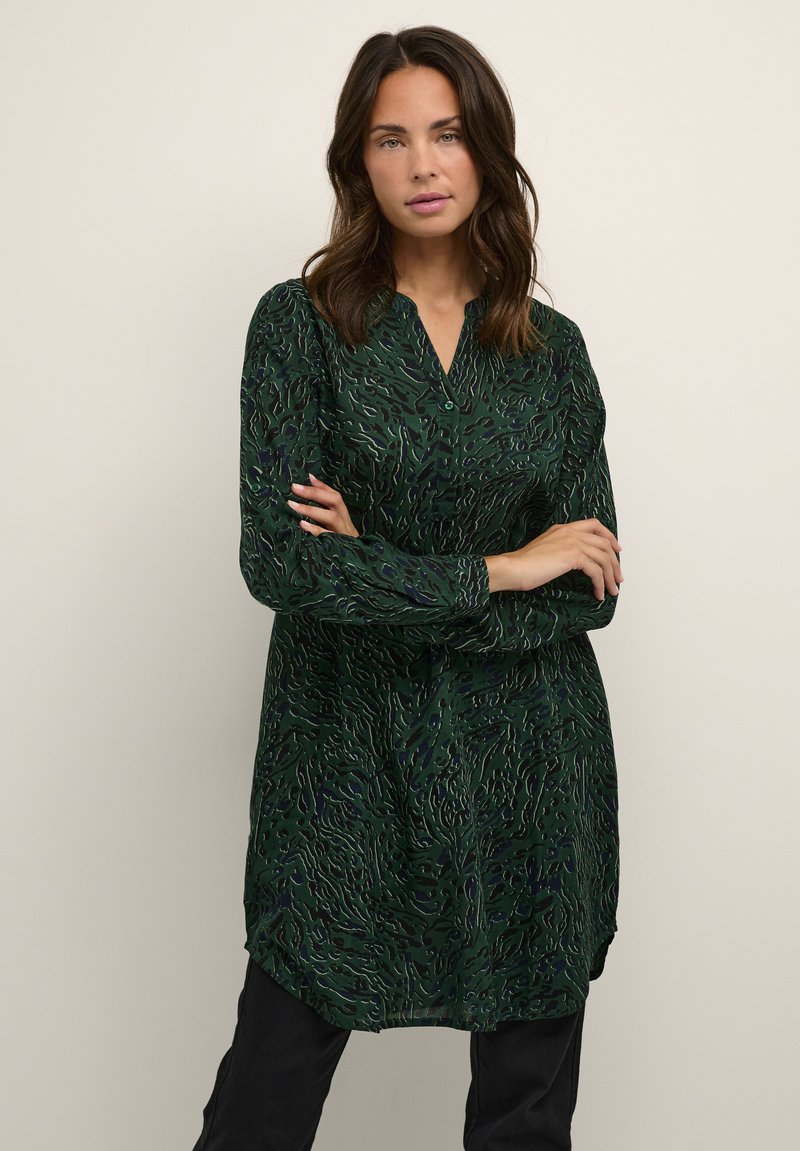 Kaffe KAMARANA - Tričkové šaty - green blue leo print