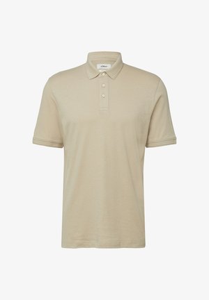 Beige polo met korte mouwen, klassieke kraag en drie knopen op de knoopsluiting, gemaakt van zachte stof, zonder zichtbare patronen of logo's.