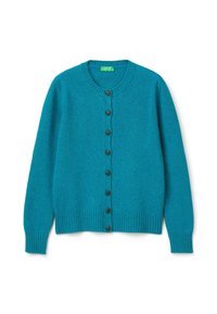 Teal cardigan i mjukt material, med rundad halsringning, sju knappar fram och ribbade ärmslut och fåll.