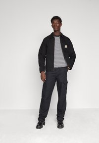Obey Clothing ESTABLISHED WORKS EYES - Topper langermet - black multi