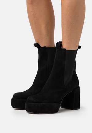 Kennel + Schmenger, Bottines à talons hauts - black