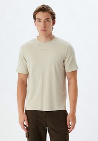 Koton - T-shirt basic