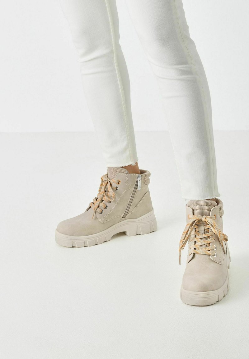 Tamaris Stivaletti con plateau - antelope