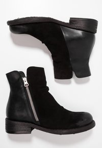 Felmini Botines - black