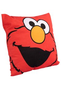 Cuscino quadrato rosso con un grande disegno di un personaggio dei cartoni animati, caratterizzato da grandi occhi, un naso arancione e un ampio sorriso nero. Texture del tessuto liscia.