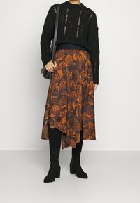Pinko Sweter