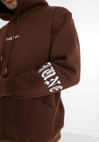 Sixth June CREW - Jersey con capucha - dark brown