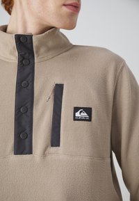 Quiksilver NO DESTINATION 2 HALF SNAP - Fleecepullover - timber wolf
