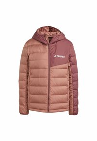 Giacca puffer con cappuccio Terrex in un gradiente di tonalità rosa. Presenta sezioni trapuntate, una cerniera intera e un logo sul petto. Texture morbida.