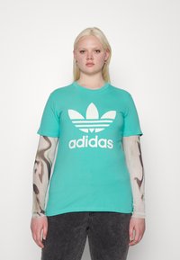 adidas Originals TREFOIL TEE - Apdrukāts T-krekls - semi mint rush