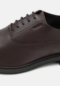 HUGO GRYFF - Derbies & Richelieus - dark brown