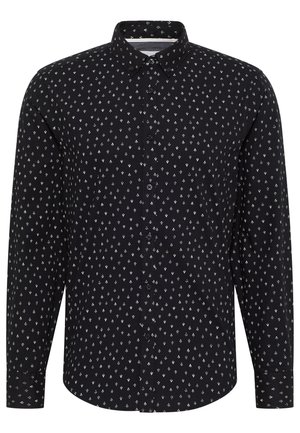 Czarna koszula z długim rękawem, małym białym geometrycznym wzorem, spiczastym kołnierzykiem i zapinanymi na guziki mankietami.