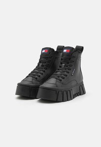 Tommy Jeans FLATFORM - High-top trainers - black