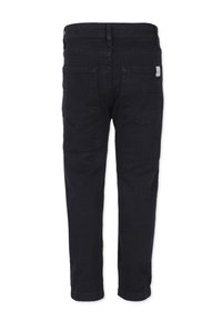 Svarta denimjeans med slim fit, femfickorsdesign och en slät yta. Har en etikett på bakfickan och raka fållar.