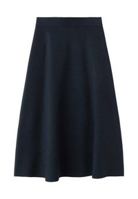 Una falda midi de color azul marino oscuro, hecha de una tela suave, con una cintura ajustada y una forma acampanada, sin patrones ni adornos visibles.
