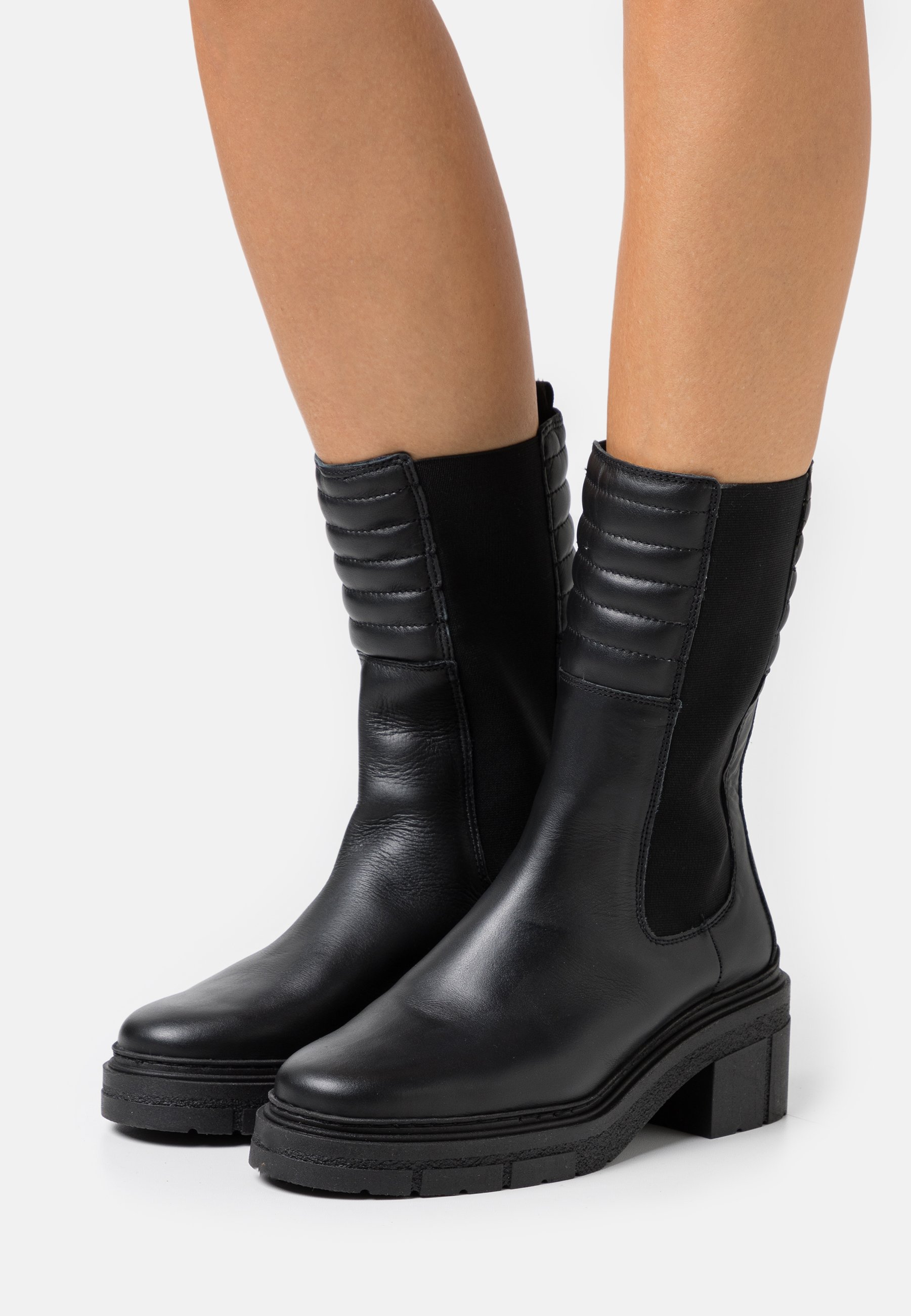 unisa bottes