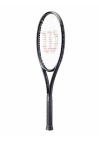 Zwarte tennisracket met een groot ovaal hoofd, witte snaren en een rood logo. Beschikt over een gestructureerde zwarte grip en een slanke schachtontwerp.