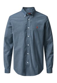 Blauw overhemd met lange mouwen, knoopsluiting en witte knopen, met een klein oranje geborduurd logo op de linkerborst.