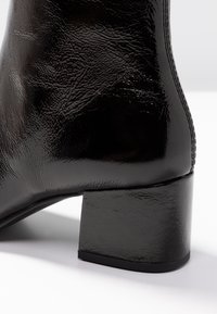 Vagabond Botines - black