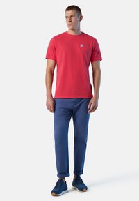 North Sails MIT LOGO-AUFNÄHER - T-shirt basic - hellrot