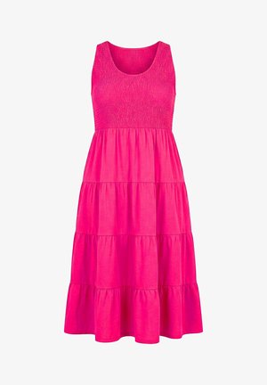 Mouwloze felroze jurk met laagjes, een geplooide taille en een ronde halslijn, tot op de knie met geplooide lagen stof.