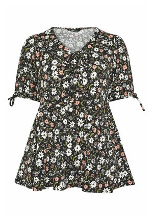 Zwarte bloemenblouse met witte en roze madeliefjespatronen, korte mouwen met strikjes, V-hals en een gerimpelde voorkant.