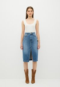 adL WITH FRONT SLIT - Falda vaquera - navy blue