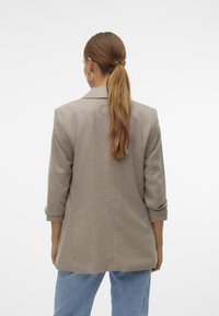 Vero Moda VMFRIDA REGULAR  - Blazer - silver mink