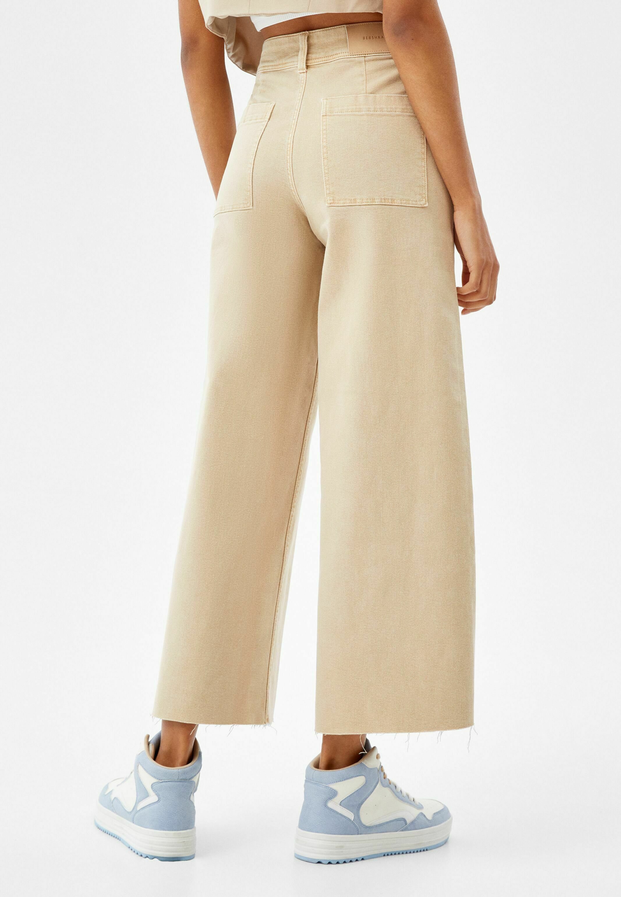 Bershka Flared Jeans - beige - Zalando.de