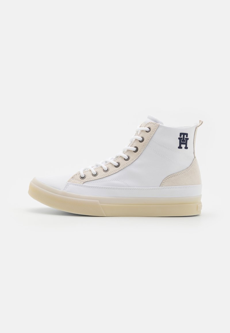 weiße sneaker von tommy hilfiger