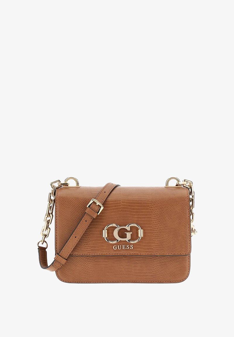 Borsa a tracolla marrone con una trama testurizzata, catena dorata e dettaglio del logo sulla parte anteriore. Forma rettangolare compatta con chiusura a pattina.