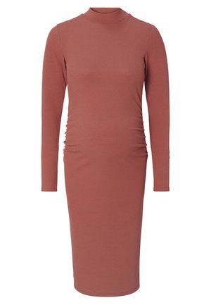 Sukienka ciążowa w kolorze przykurzonego różu, z prążkowanej tkaniny, długie rękawy, wysoki kołnierz, marszczenia po bokach, długość do kolan.