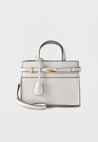 Seleccionado, white