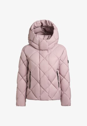 Różowa, pikowana kurtka wypełniona, z wysokim, oversize'owym kapturem i zamykanymi na zamek bocznymi kieszeniami. Gładka tekstura i diamentowy wzór na całej powierzchni.
