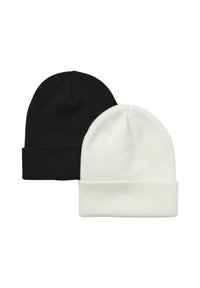 Due cappelli in maglia: uno nero e uno bianco. Entrambi presentano un design con risvolto, una superficie liscia e una vestibilità aderente.