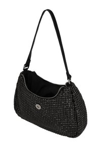 Borsa nera dalla forma arrotondata, ricoperta di borchie argentate lucide, con chiusura a zip e tracolla nera. Include un dettaglio in metallo argentato.