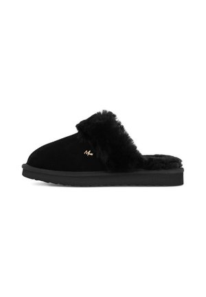 Sort slip-on tøfler med tyk, pelsede foring og sål, med et lille gyldent mærkelogo på siden.